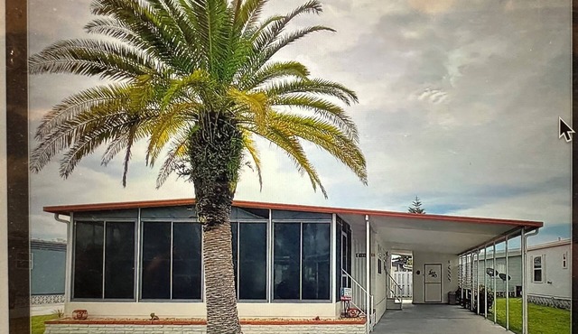 Inviting Stay near Gulf beaches - Clubhouse and Heated Pool
