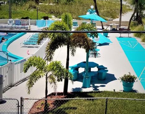Johns Pass Beach Motel - Treasure Island Beach