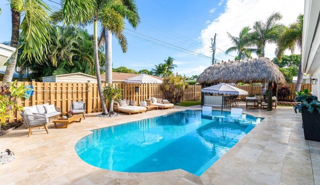 July/Aug Discount! Heated Pool & Tiki Hut