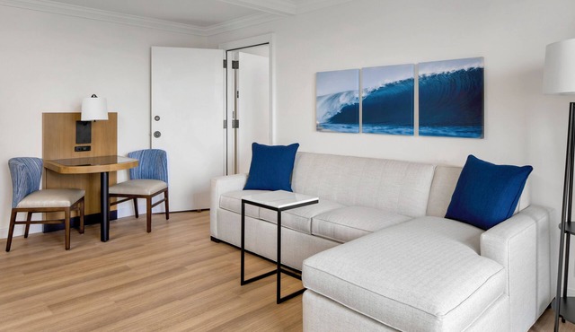 Jupiter Beach Resort & Spa