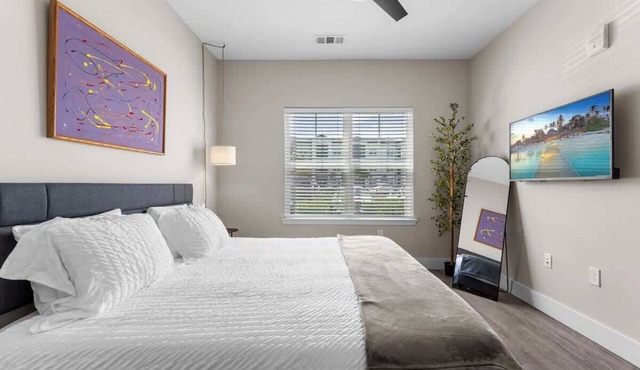 King Bed Apt Pets allowed Top Amenities Near Parks