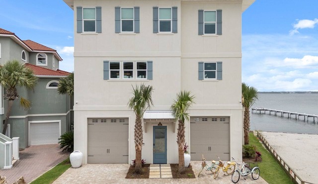 🌊🐾 Kokomo Bungalow | Navarre Beach Sound Front Luxury | Pet Friendly + Private D