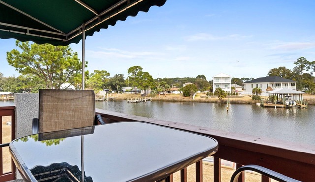 Lagoon Front 2BR 2BA | Walk to Beach | Pool