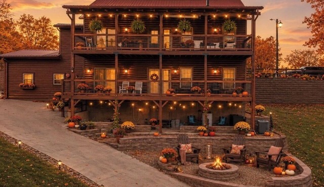 Lakefront covered dock sleeps 12