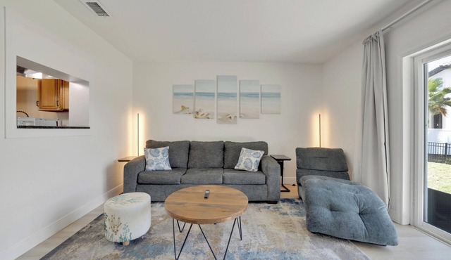 Lakefront Oasis | 15-25% Off | Dog Friendly | Tampa Bay