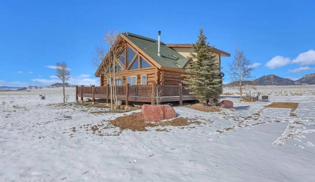 Lakeview Ranch Cabin at 11 Mile Reservoir