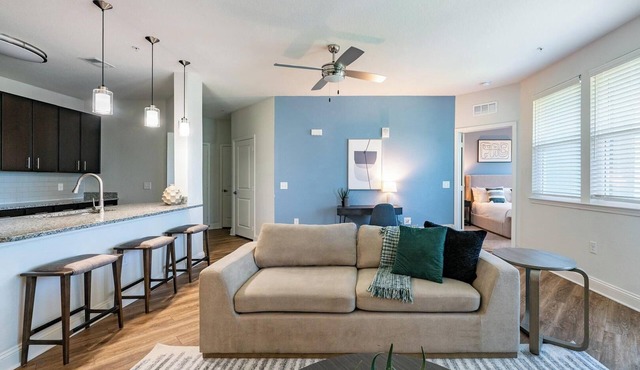 Landing | Amazing 1BD, Game Room