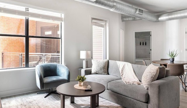 Landing | Amazing 2BD, Courtyard, Clubhouse