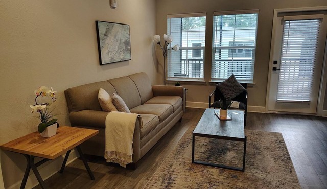 Landing | Amazing 2BD, Gym, Pool