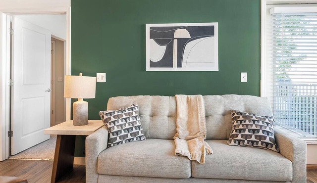 Landing | Amazing 2BD, Clubhouse