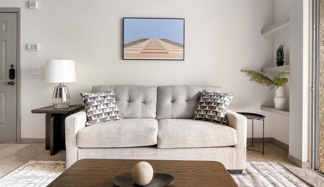 Landing | Beautiful 1BD, Tennis Court, Clubhouse