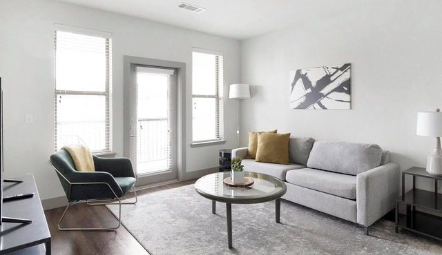 Landing | Beautiful 1BD, Clubhouse, Pool