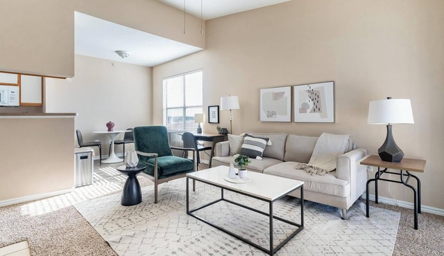 Landing | Beautiful 1BD, Rooftop Lounge, Gym