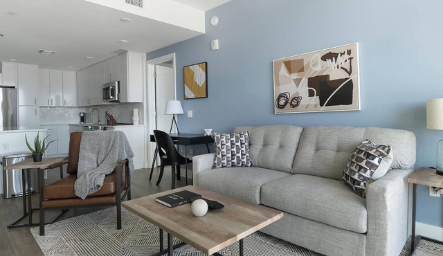 Landing | Beautiful 2BD, Pool