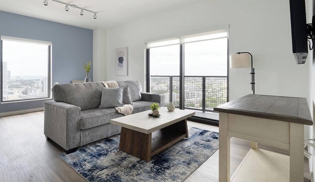 Landing | Beautiful 2BD, Pool