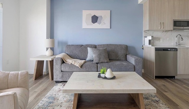 Landing | Chic 1BD, Pool