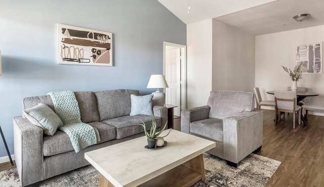 Landing | Chic 2BD, Game Room, Gym