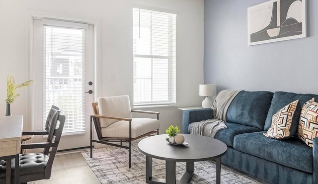 Landing | Chic 2BD, Pool, Clubhouse