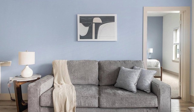 Landing | Chic 2BD, Yoga Studio, Gym