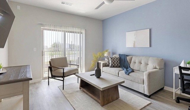 Landing | Incredible 1BD, Gym, Pool