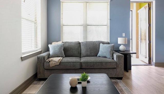 Landing | Incredible 2BD, Courtyard, Clubhouse