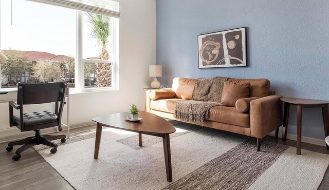 Landing | Incredible 2BD, Gym, Clubhouse