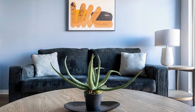 Landing | Incredible 1BD, Pool, Gym