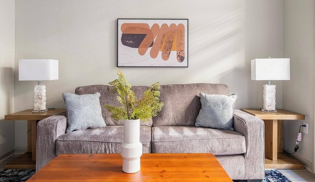 Landing | Modern 1BD, Clubhouse, Gym