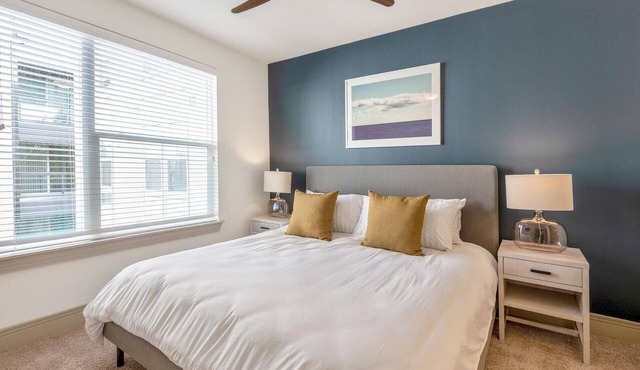 Landing | Modern 1BD, Clubhouse