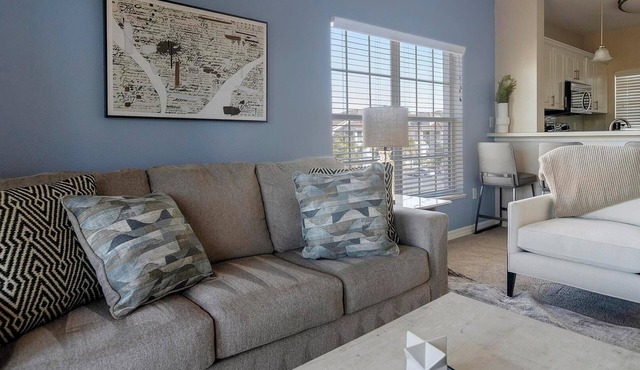 Landing | Modern 1BD, Gym, Tennis Court