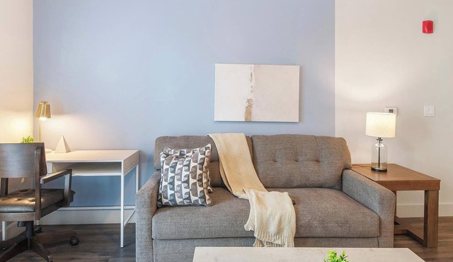 Landing | Modern 1BD, Game Room, Gym