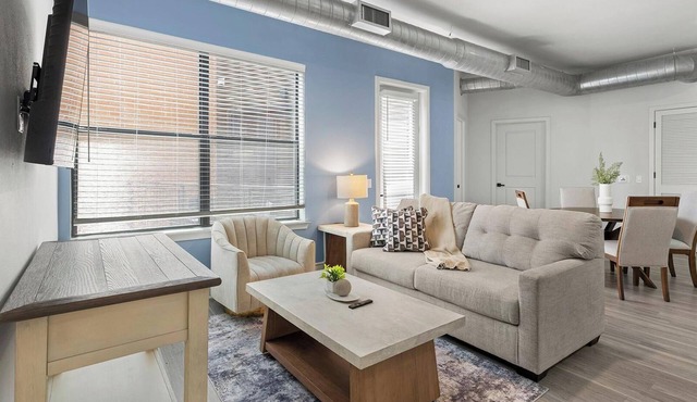 Landing | Modern 2BD, Clubhouse, Courtyard