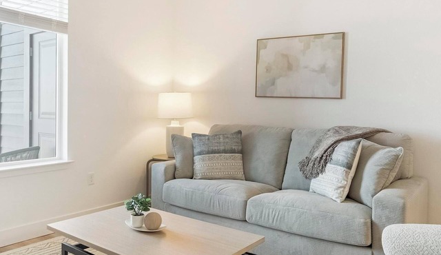 Landing | Spectacular 1BD, Gym, Clubhouse