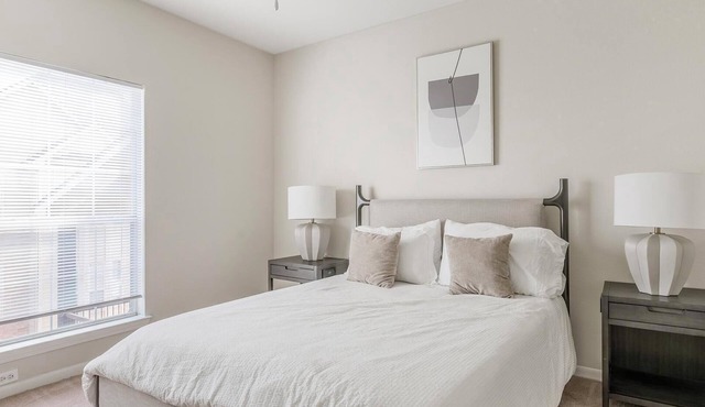 Landing | Spectacular 2BD, Pool, Game Room