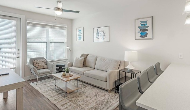 Landing | Spectacular 1BD, Pool, Clubhouse