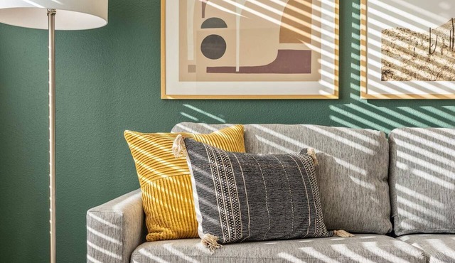 Landing | Stunning 1BD, Clubhouse