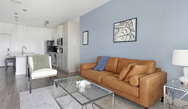 Landing | Stunning 1BD, Clubhouse, Pool