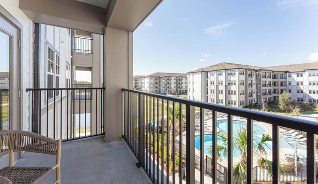Landing | Stunning 1BD, Yoga Studio