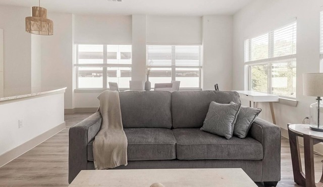 Landing | Stunning 2BD, Gym, Courtyard
