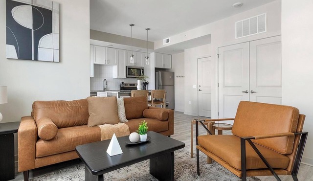 Landing | Stunning 1BD, Clubhouse, Courtyard