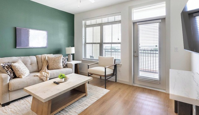 Landing | Stylish 1BD, Courtyard, Gym