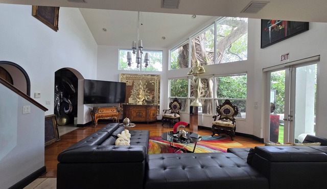 Lands Luxury Art Gallery Venue