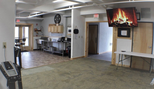 Large Group bunkroom sleeps up to 69 in Beech Mountain