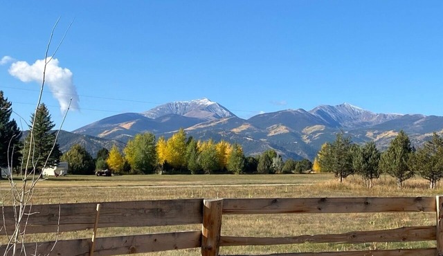 Large Home w/Hot Tub and 360 mountain views near Salida!