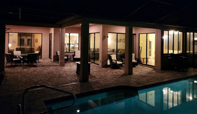 Large Open Home w/HEATED Pool/Lanai Area-Quiet Neighborhood for relaxation!