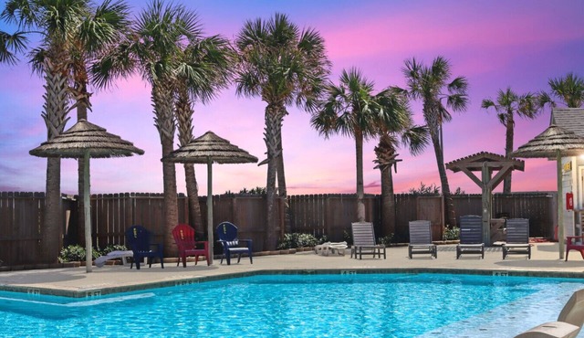 Large Pool Beach Walkable Beach Gear Grill