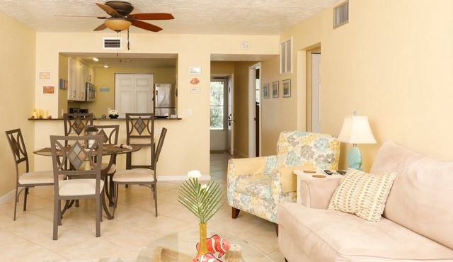 Lemon Bay Waterfront Condo w Patio, 5 miles to Gulf Beaches
