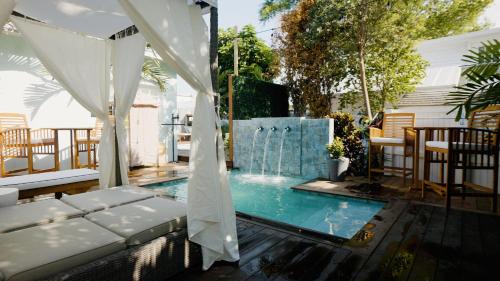 Lighthouse Suites Collection
