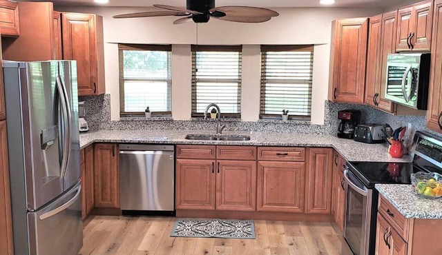 Little Ridge Ranch-West House-Quiet Country Getaway-Pet Friendly!