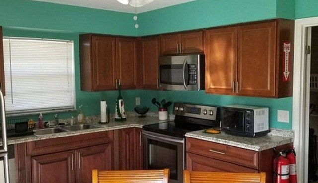 LOCATION! Only 5 mins to Wellington, 4 mins to Turnpike, 18 mins to the BEACH!